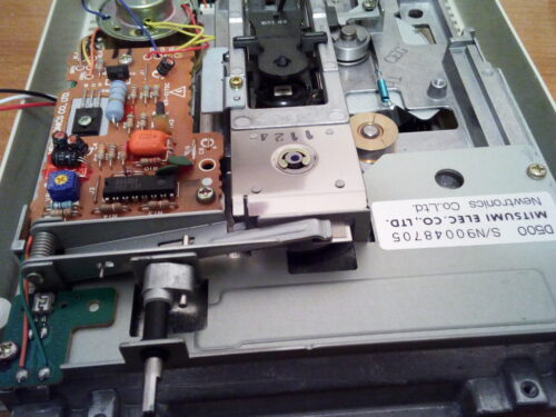 Commodore 1541 disk drive maintenance, part 1